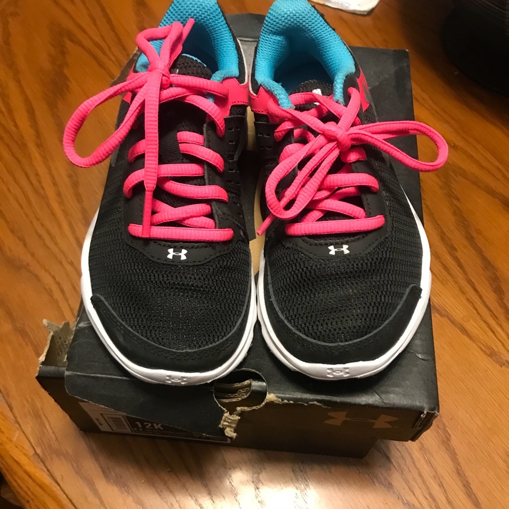 Girls Under Armour Shoes